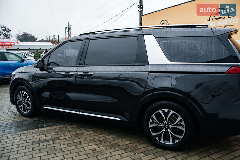 Минивэн Kia Carnival 2021 в Ровно