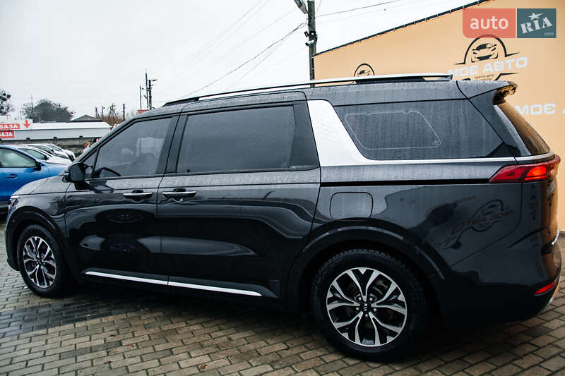 Минивэн Kia Carnival 2021 в Ровно