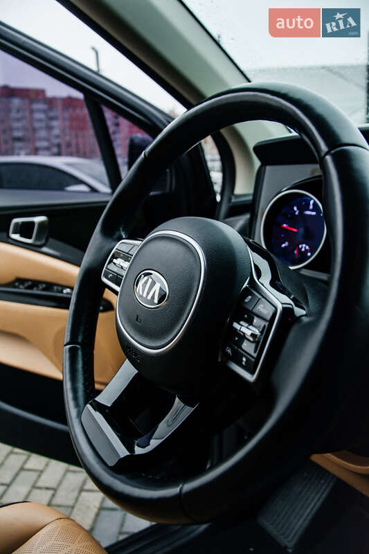 Минивэн Kia Carnival 2021 в Ровно