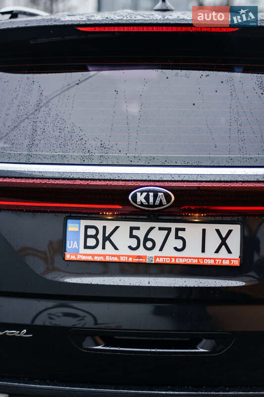 Минивэн Kia Carnival 2021 в Ровно