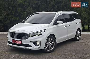 Минивэн Kia Carnival 2019 в Киеве