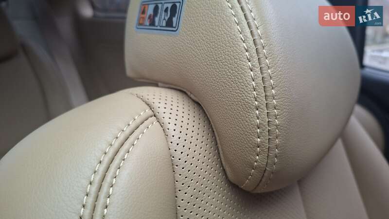 Минивэн Kia Carnival 2019 в Киеве