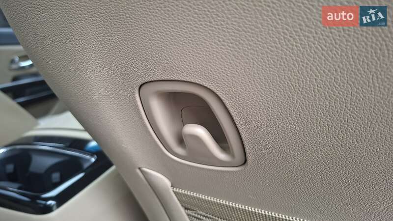 Минивэн Kia Carnival 2019 в Киеве