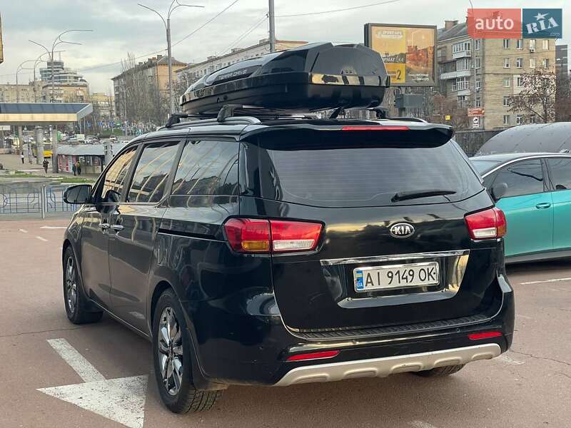 Минивэн Kia Carnival 2014 в Киеве