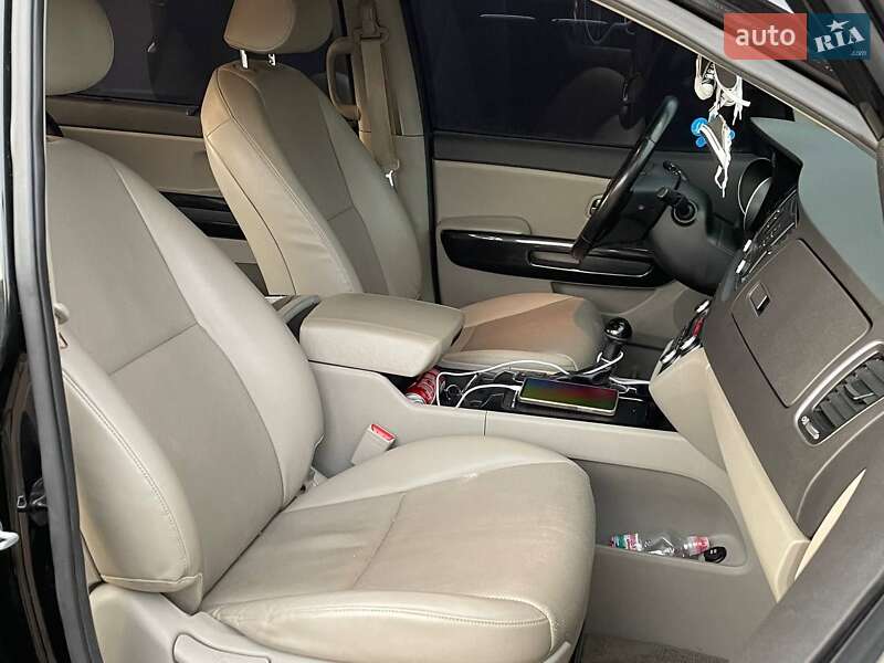 Минивэн Kia Carnival 2014 в Киеве