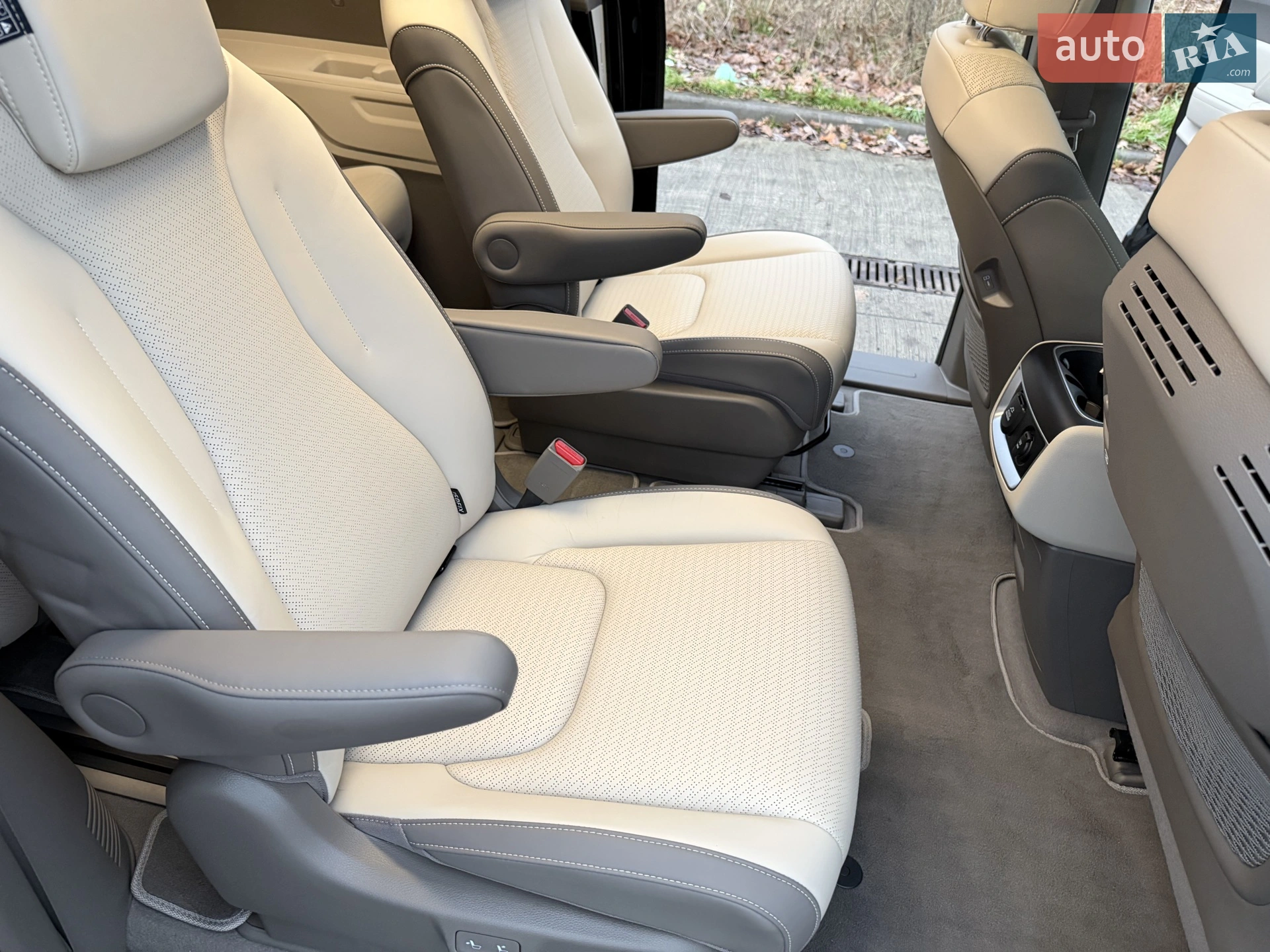 2024 Kia Carnival - мініатюра 25