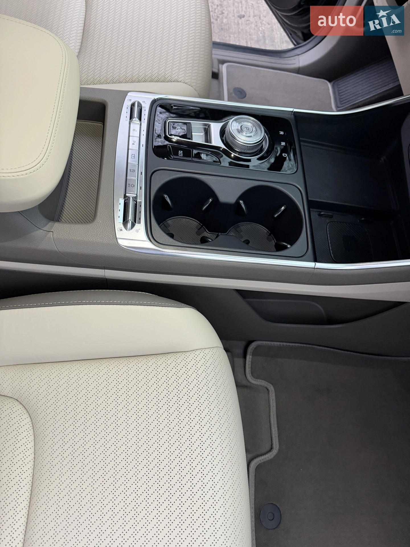 2024 Kia Carnival - мініатюра 45