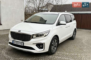 Мінівен Kia Carnival 2018 в Тернополі
