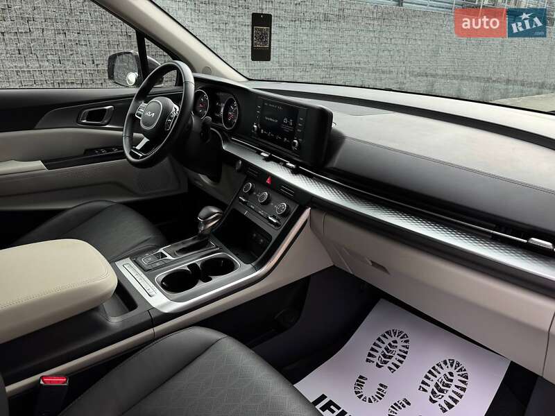 Минивэн Kia Carnival 2023 в Луцке
