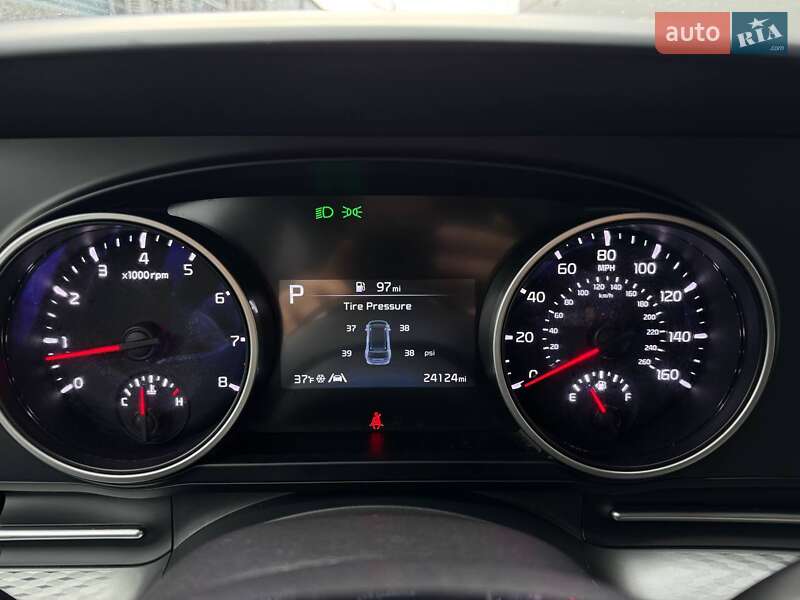 Минивэн Kia Carnival 2023 в Луцке