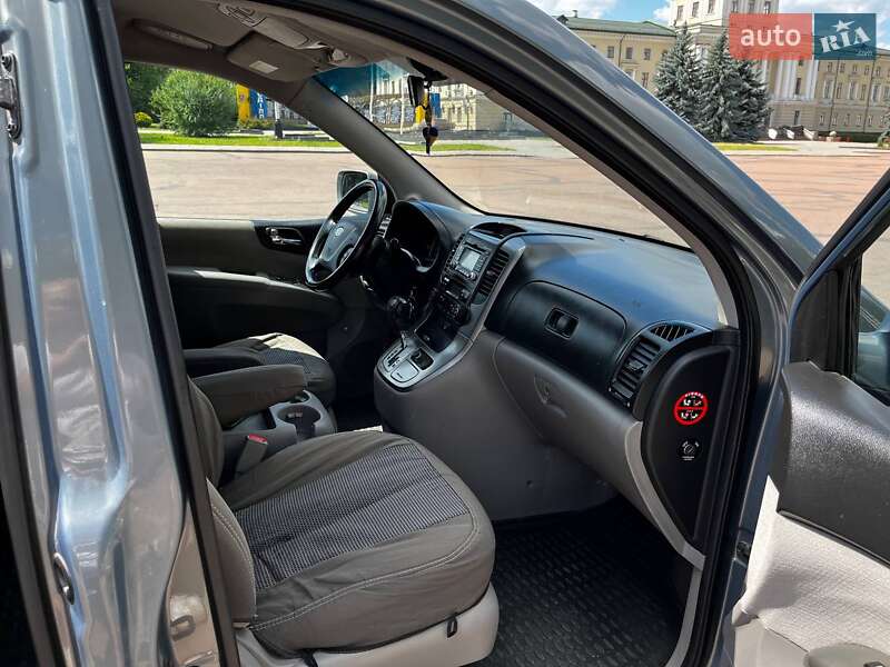 Минивэн Kia Carnival 2008 в Хмельницком фото 10 Минивэн Kia Carnival 2008 в Хмельницком