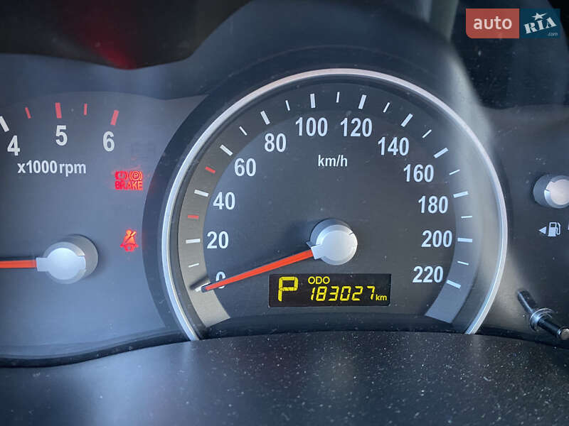 Мінівен Kia Carnival 2012 в Коростені