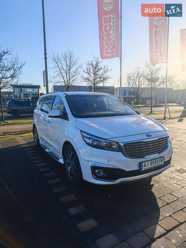 Мінівен Kia Carnival 2015 в Бородянці