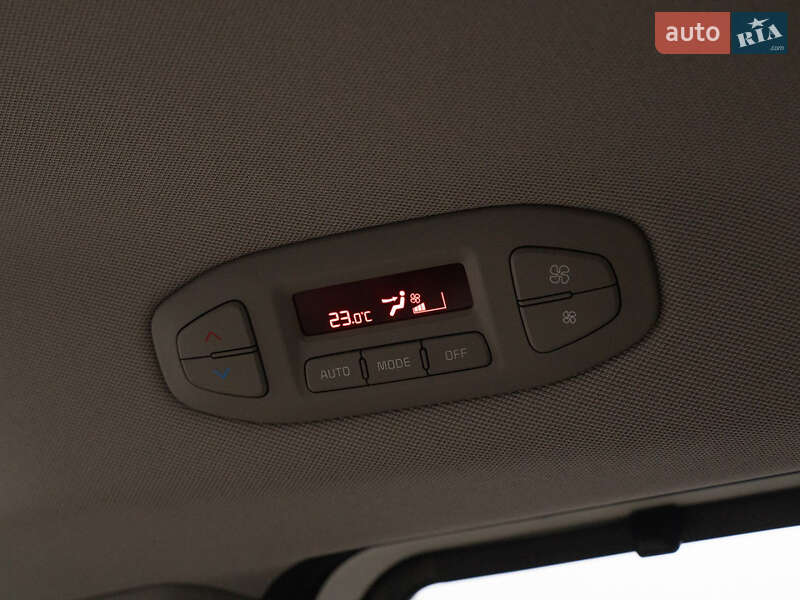 Мінівен Kia Carnival 2014 в Одесі