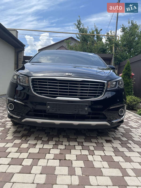 Мінівен Kia Carnival 2017 в Одесі