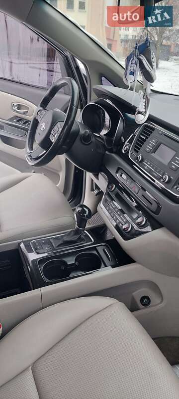Минивэн Kia Carnival 2014 в Полтаве