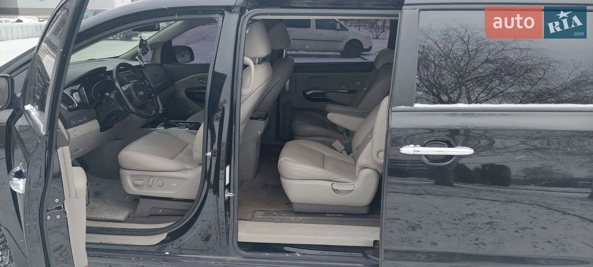 2014 Kia Carnival - мініатюра 23