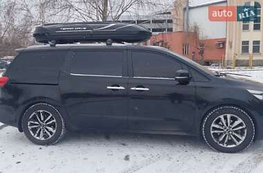 Минивэн Kia Carnival 2014 в Полтаве