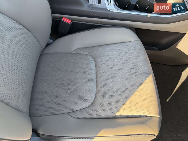 Минивэн Kia Carnival 2024 в Киеве фото 21 Минивэн Kia Carnival 2024 в Киеве