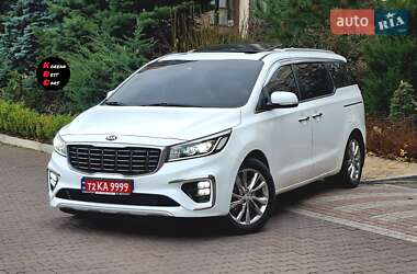 Минивэн Kia Carnival 2019 в Киеве