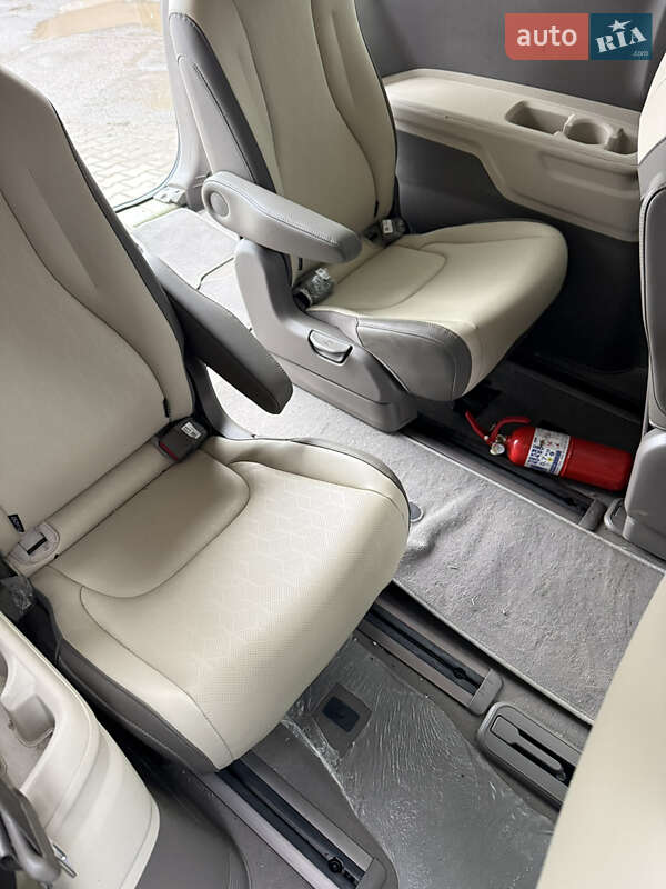 Минивэн Kia Carnival 2020 в Одессе