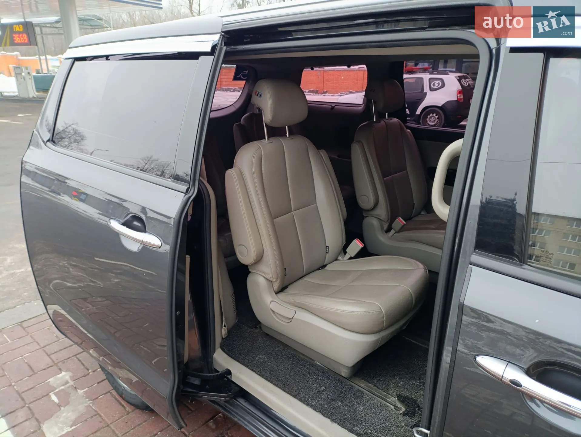 2018 Kia Carnival - мініатюра 22
