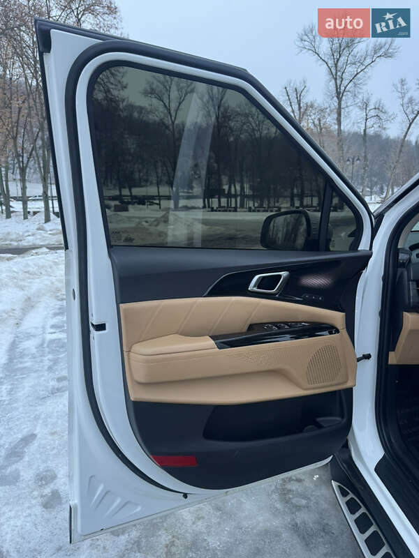 Минивэн Kia Carnival 2021 в Киеве фото 20 Минивэн Kia Carnival 2021 в Киеве