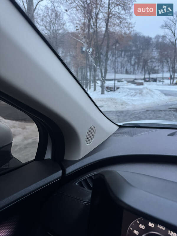 Минивэн Kia Carnival 2021 в Киеве фото 98 Минивэн Kia Carnival 2021 в Киеве