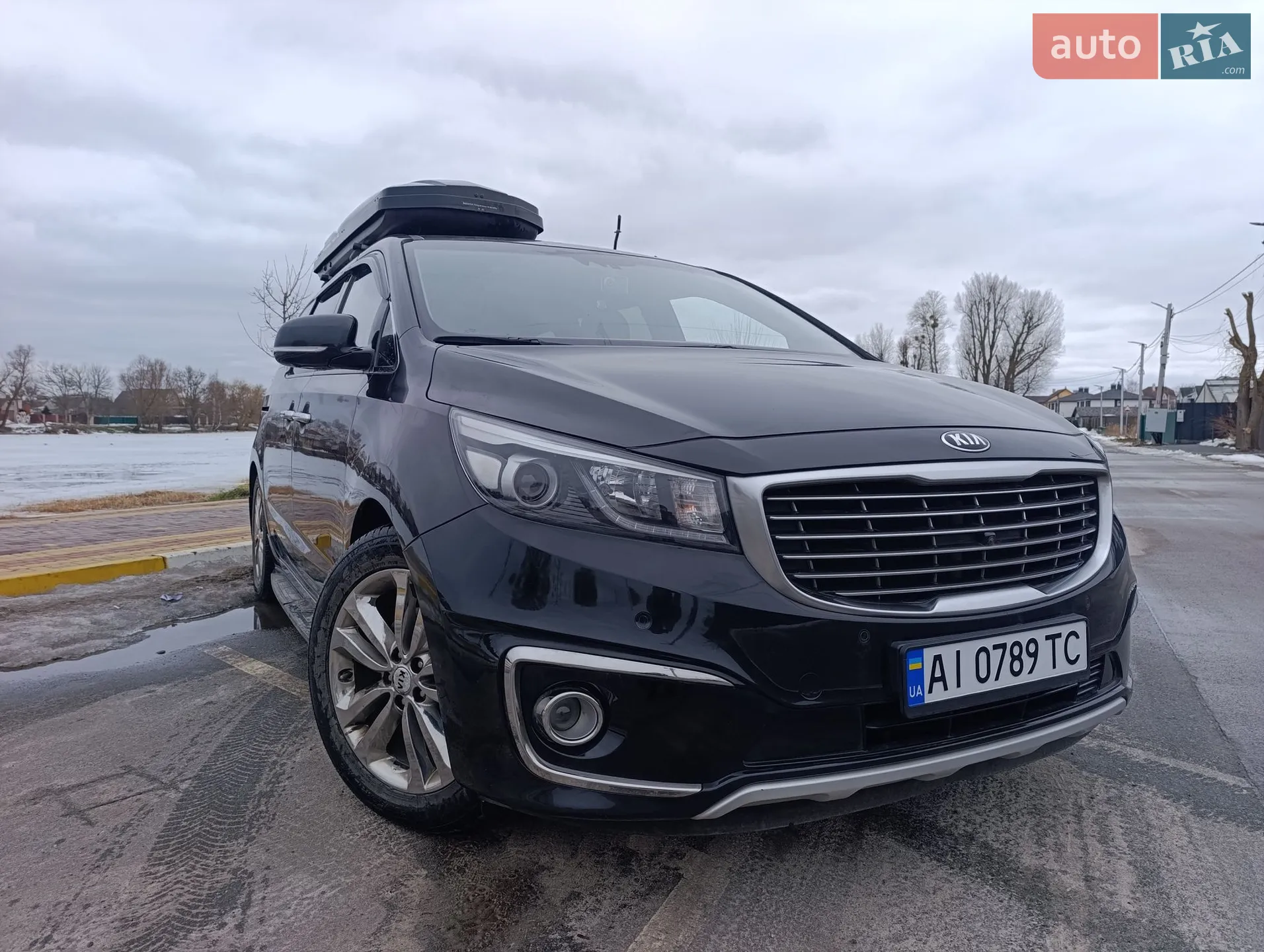 2017 Kia Carnival - фото 1