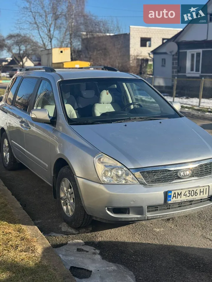 2011 Kia Carnival - мініатюра 13
