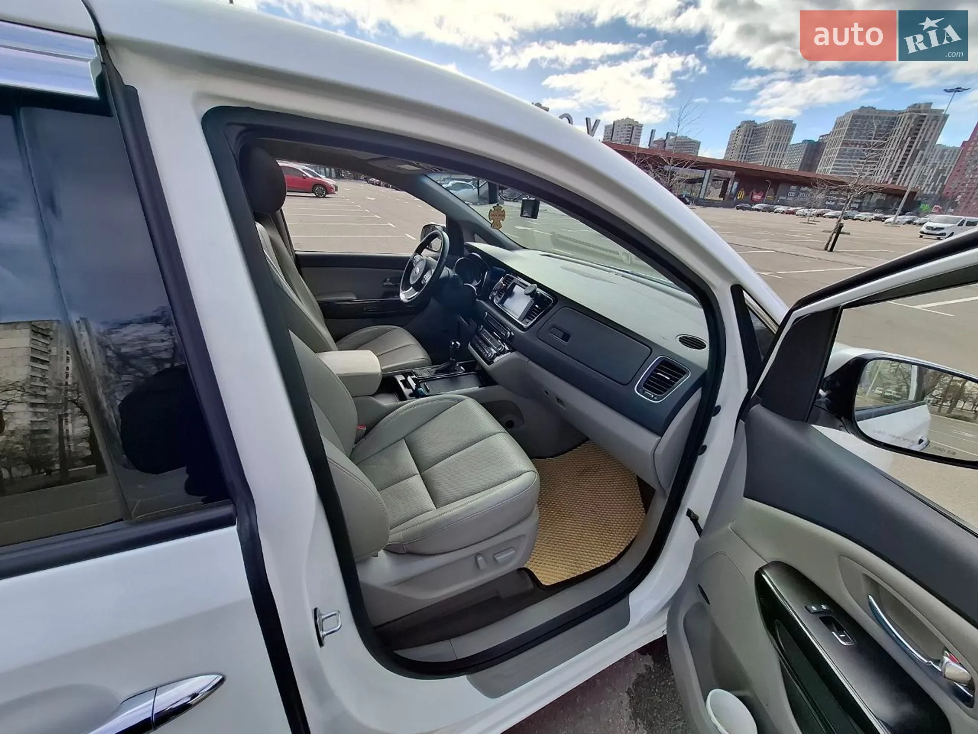 2016 Kia Carnival - мініатюра 14
