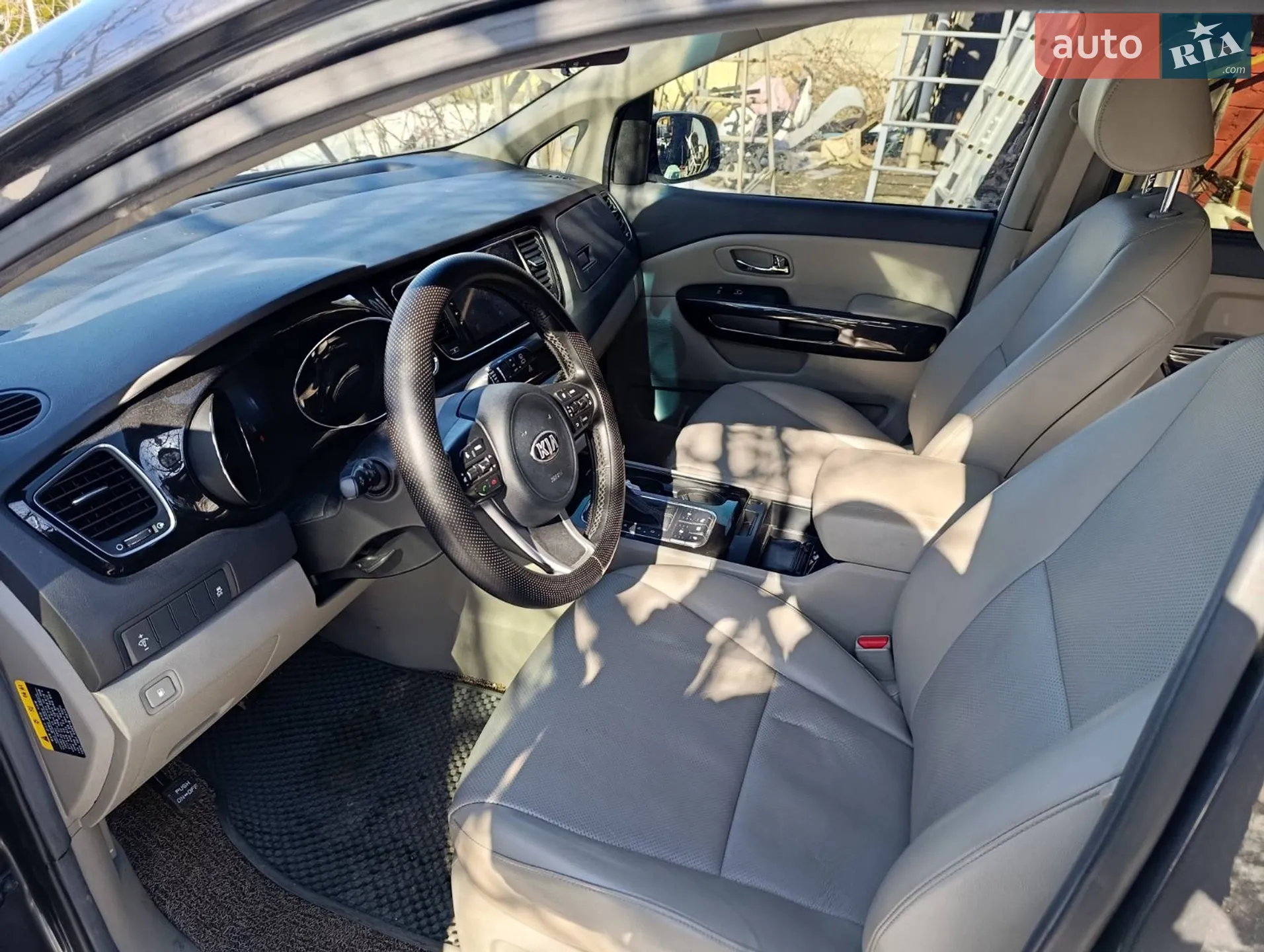 2015 Kia Carnival - мініатюра 8