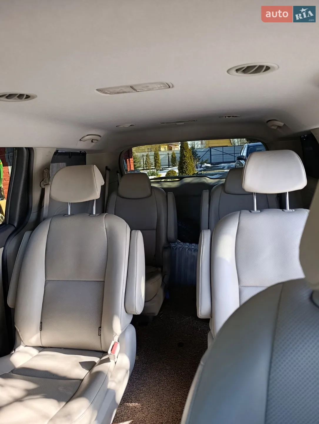 2015 Kia Carnival - мініатюра 9
