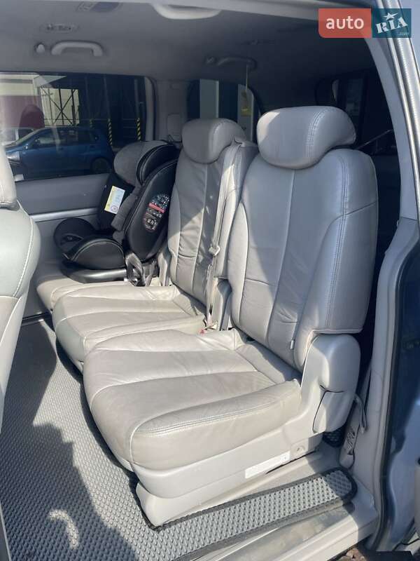 Мінівен Kia Carnival 2006 в Києві