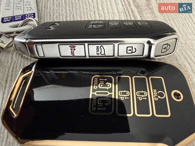 Минивэн Kia Carnival 2023 в Тернополе