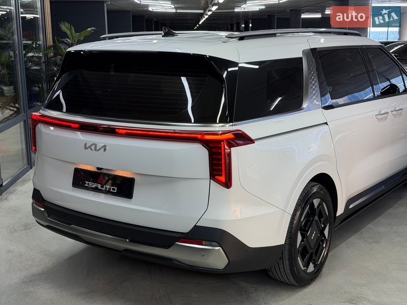 Минивэн Kia Carnival 2024 в Одессе