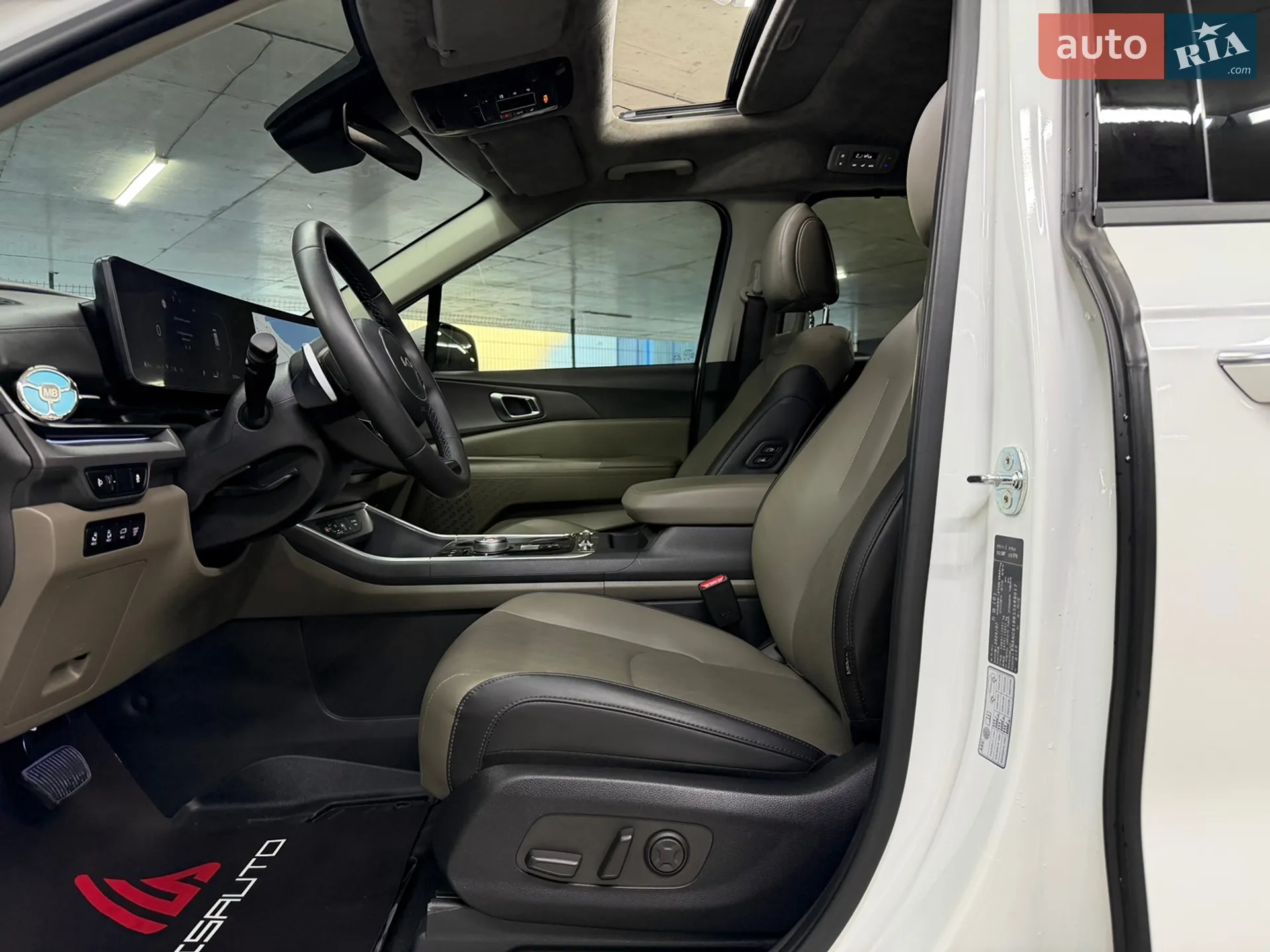 2024 Kia Carnival - мініатюра 21