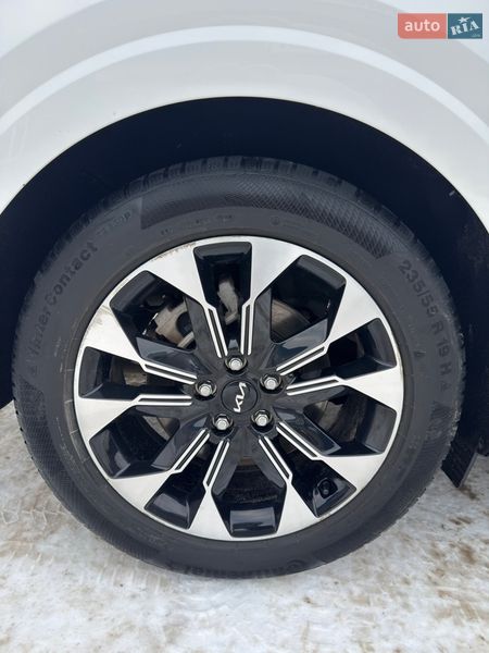 Минивэн Kia Carnival 2023 в Бердичеве