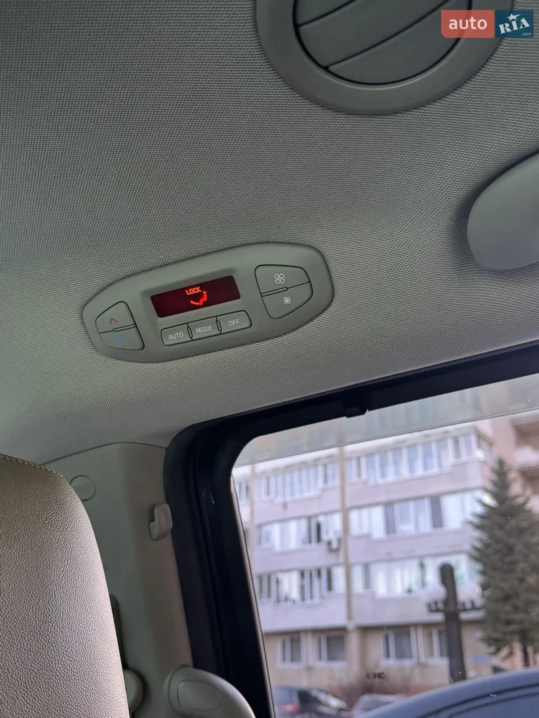 2015 Kia Carnival - мініатюра 22
