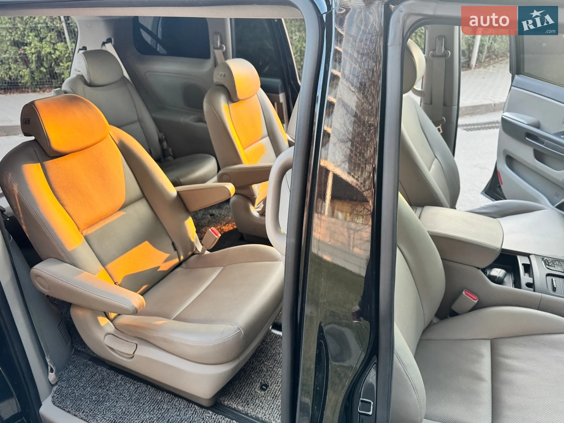 2018 Kia Carnival - мініатюра 26