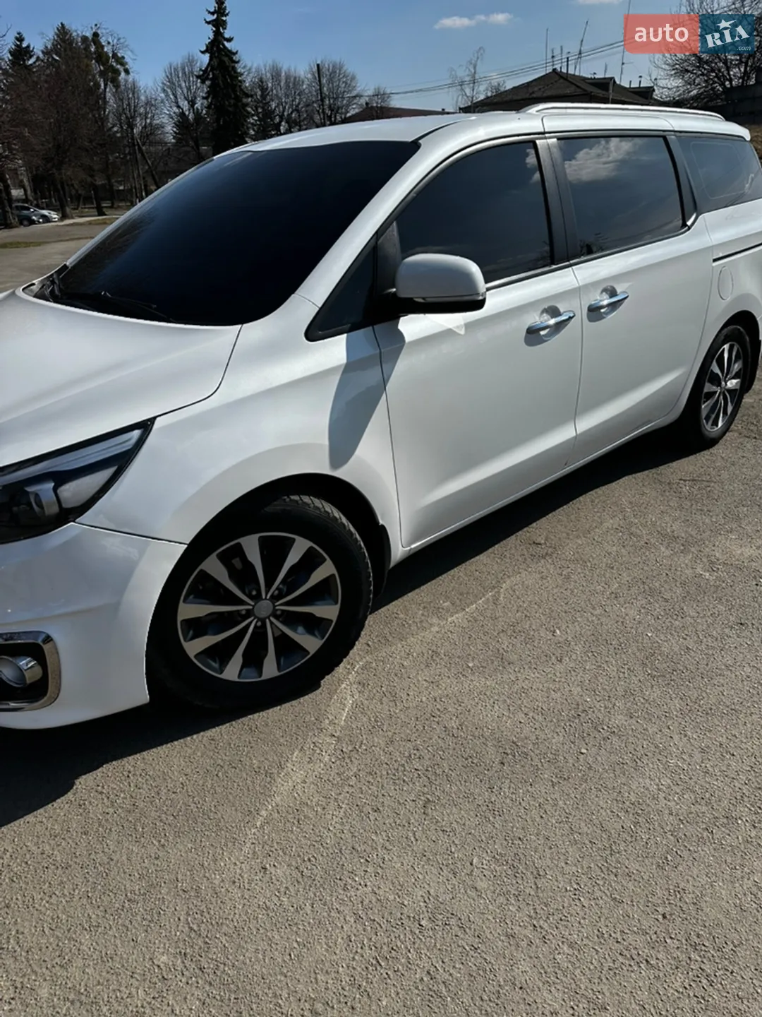 2017 Kia Carnival - мініатюра 2