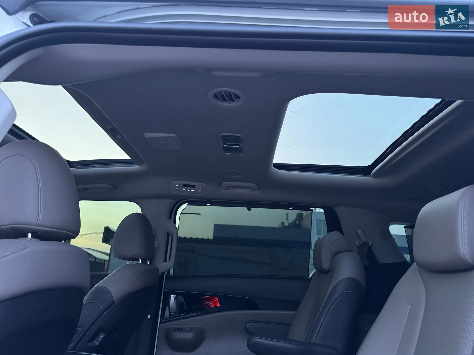 2024 Kia Carnival - мініатюра 45