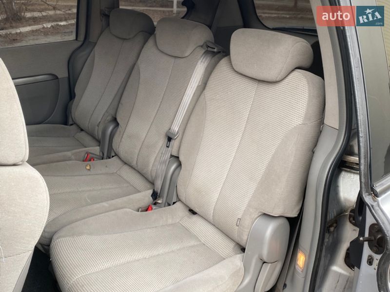 Минивэн Kia Carnival 2006 в Полтаве