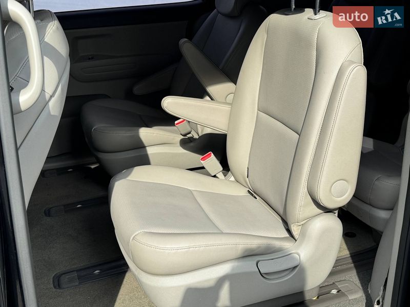 Минивэн Kia Carnival 2019 в Киеве фото 18 Минивэн Kia Carnival 2019 в Киеве