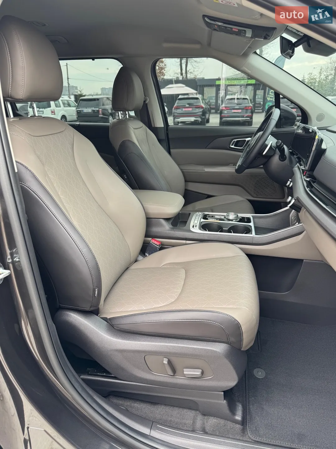 2024 Kia Carnival - мініатюра 38