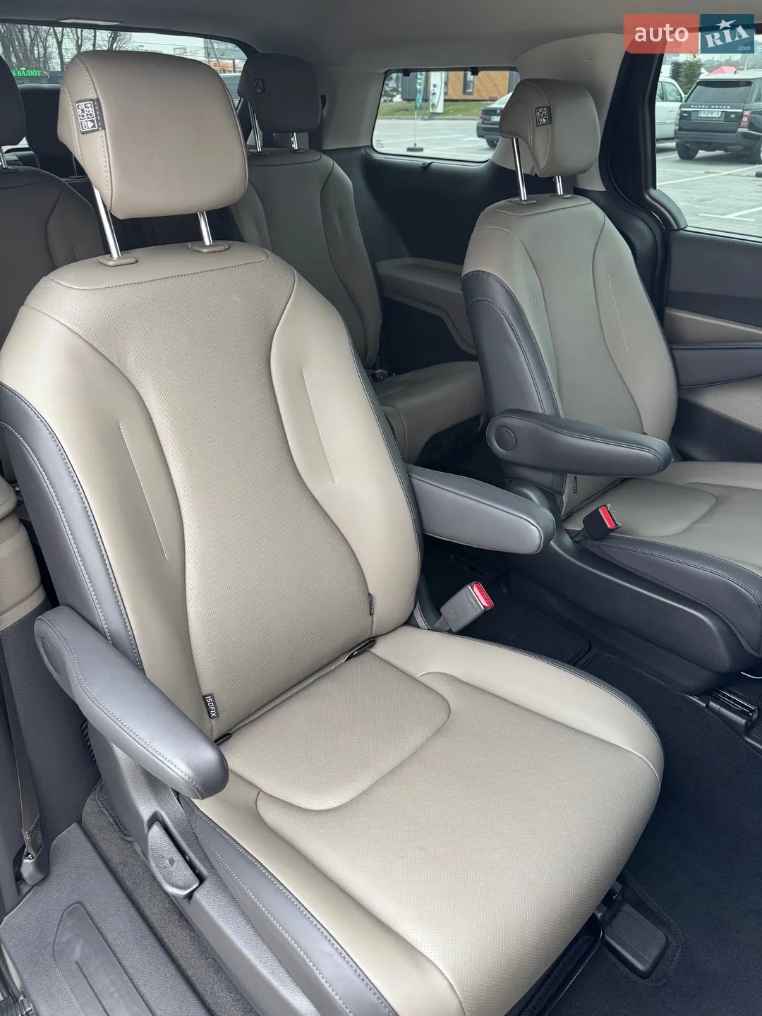 2024 Kia Carnival - мініатюра 41