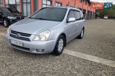 Минивэн Kia Carnival 2007 в Тячеве