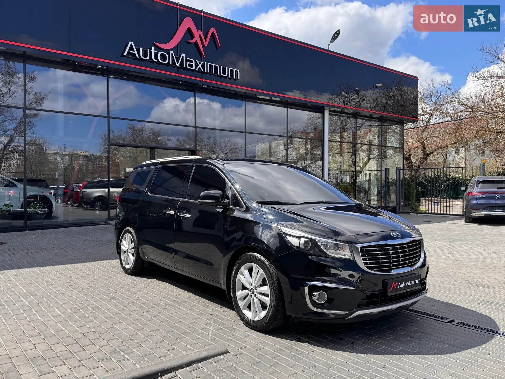 2017 Kia Carnival - фото 1