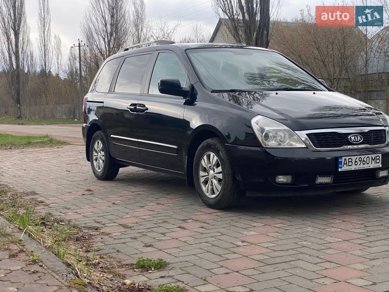Мінівен Kia Carnival 2012 в Коростені