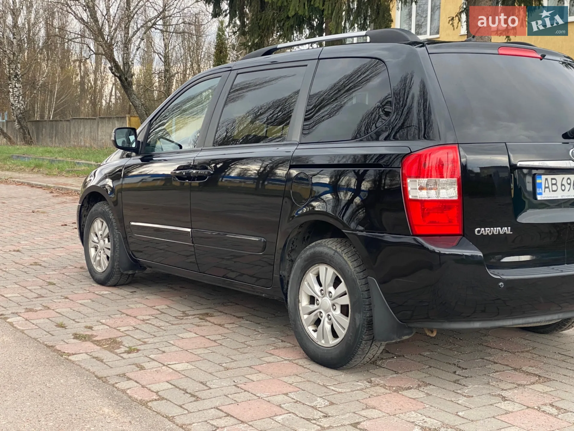 2012 Kia Carnival - мініатюра 6